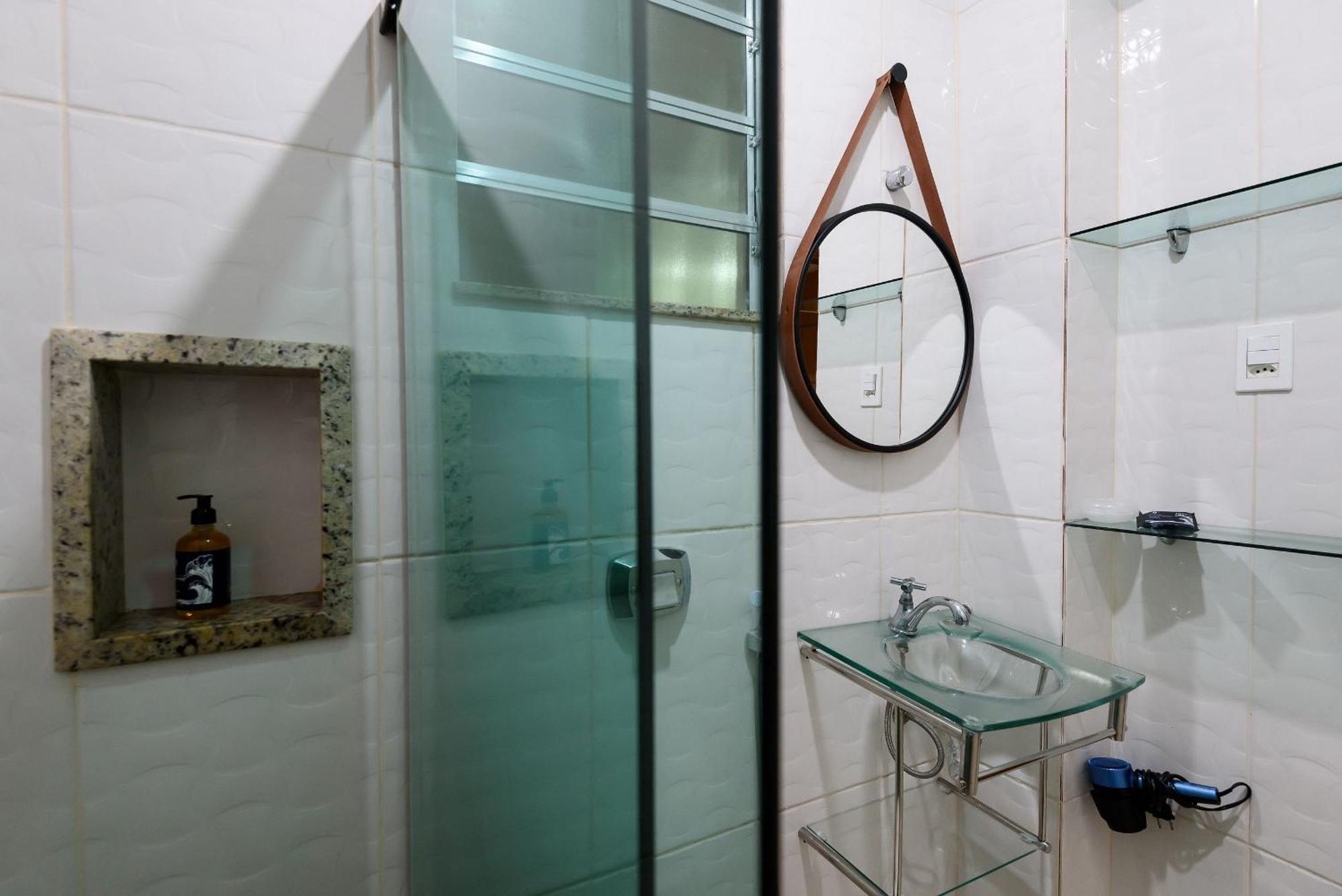 Quarto&sala Completo A 300m Da | Nsc 386/402 Río de Janeiro